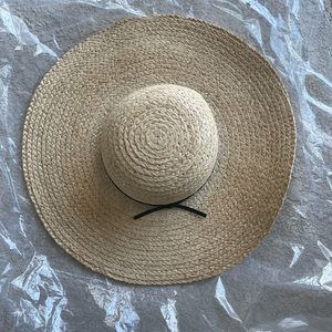 New with tags- ASOS Straw Floppy Hat
